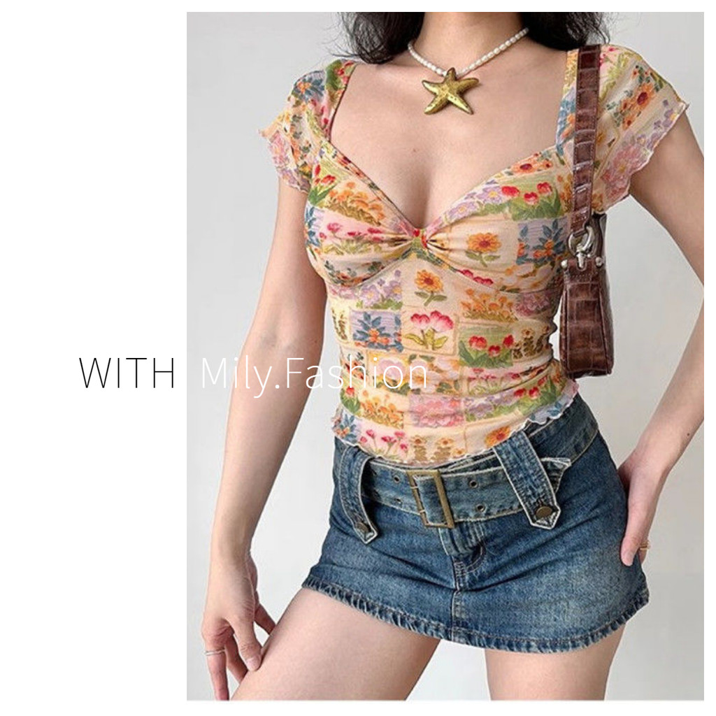 Áo phông cộc tay cổ chữ V hoa nhí phong cách ins Tranh sơn dầu cổ điển Áo Hot Girl thuần dục kiểu Mỹ mẫu mới mùa hè sành điệu