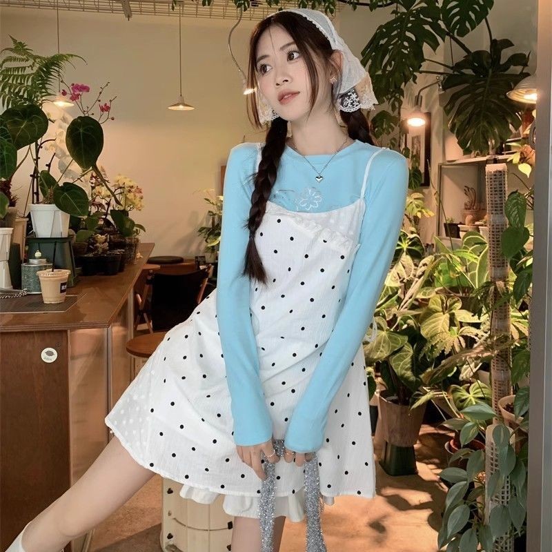 Bộ đồ nữ Áo thun lót mới + Váy ngắn chấm bi nhiều lớp Bộ hai mảnh