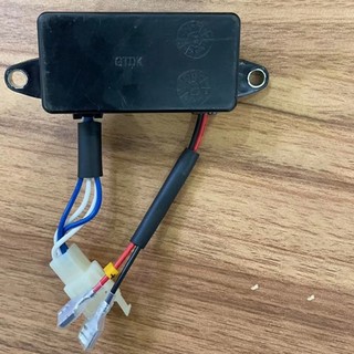 Máy phát điện tự động Bộ điều chỉnh điện áp AVR đa năng cho thay thế máy phát điện 3KW 3.5KW