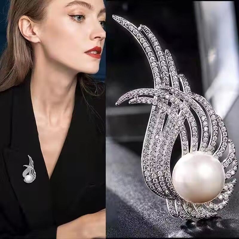 Bộ đồ sang trọng hoa ngực bằng kim cương giả tinh tế cao cấp dành cho nữ