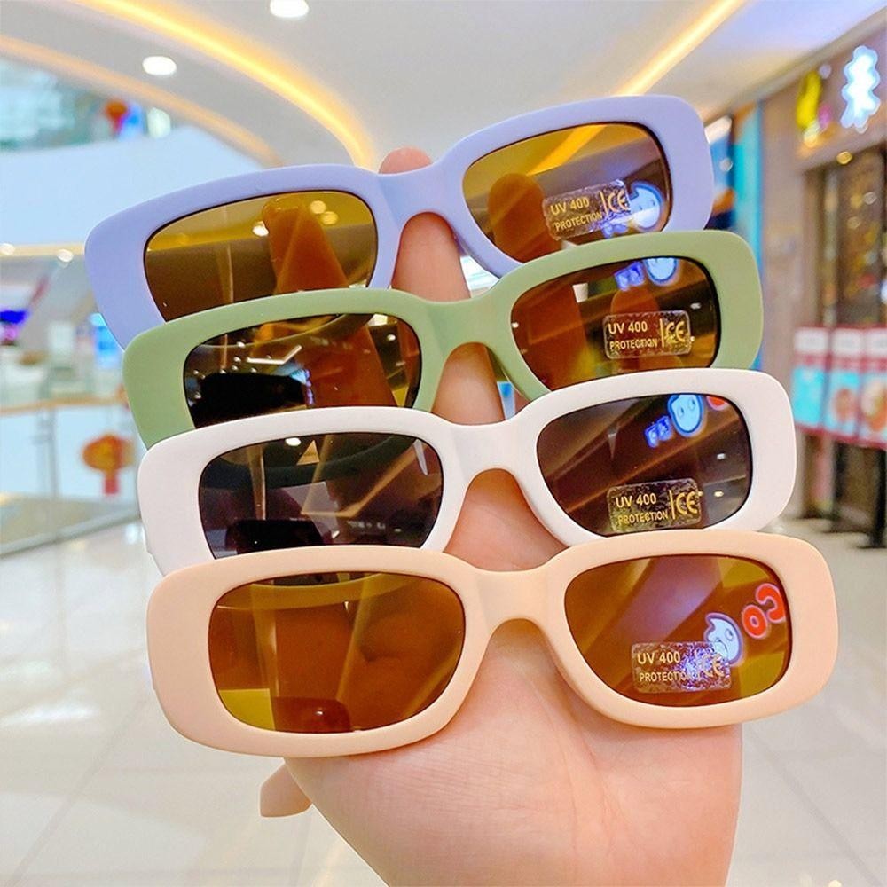 Kính râm trẻ em với khung hình bầu dục và chữ nhật, chống nắng hiệu quả và thời trang cho bé trai và bé gái