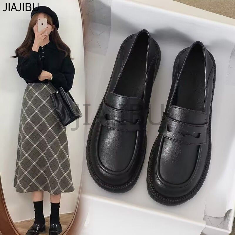 Size 35-43 Giày Da Gót Thấp Mũi Tròn Chống Trượt Y2K Giày Nữ Cỡ Lớn Korean Fashion Platform Mary Jane Shoes Giày Đi Học Màu Đen Giày JK Lolita Của Nhật Bản Giày Đế Bệt Kiểu Anh 42 Cosplay Doll Shoes 41 Giày Công Chúa Đế Mềm Giày Khiêu Vũ