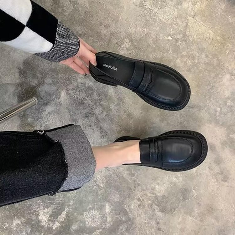 Đen Phong Cách Anh Da Mềm Giày Da Nhỏ Giày Làm Việc Bằng Mùa Xuân Thu Phong Cách Mới Slip-On Dày Gót Loafers Phiên Bản Hàn Quốc Giữa Gót Giày Học Sinh