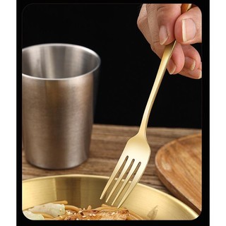 Nĩa hàn quốc ăn bít tết thân nhỏ loại lớn