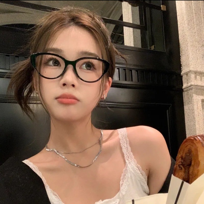 Châu Âu và Mỹ Hợp Thời Trang Mới Kính Mắt Mèo Chống Ánh Sáng Xanh Kính Retro Khung Lớn Kính Phong Cách Đại Học 541