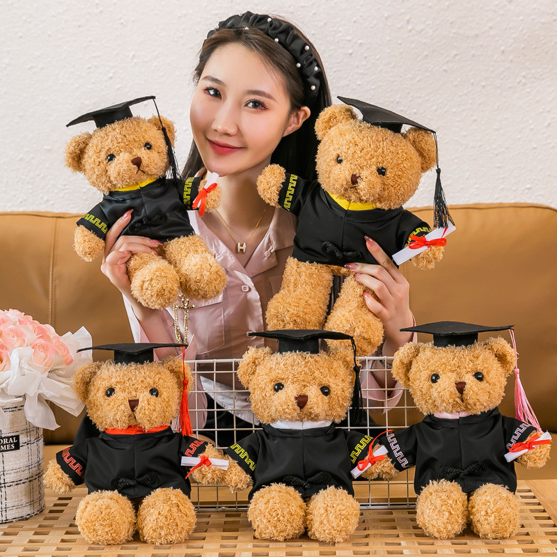 Gấu bông tốt nghiệp