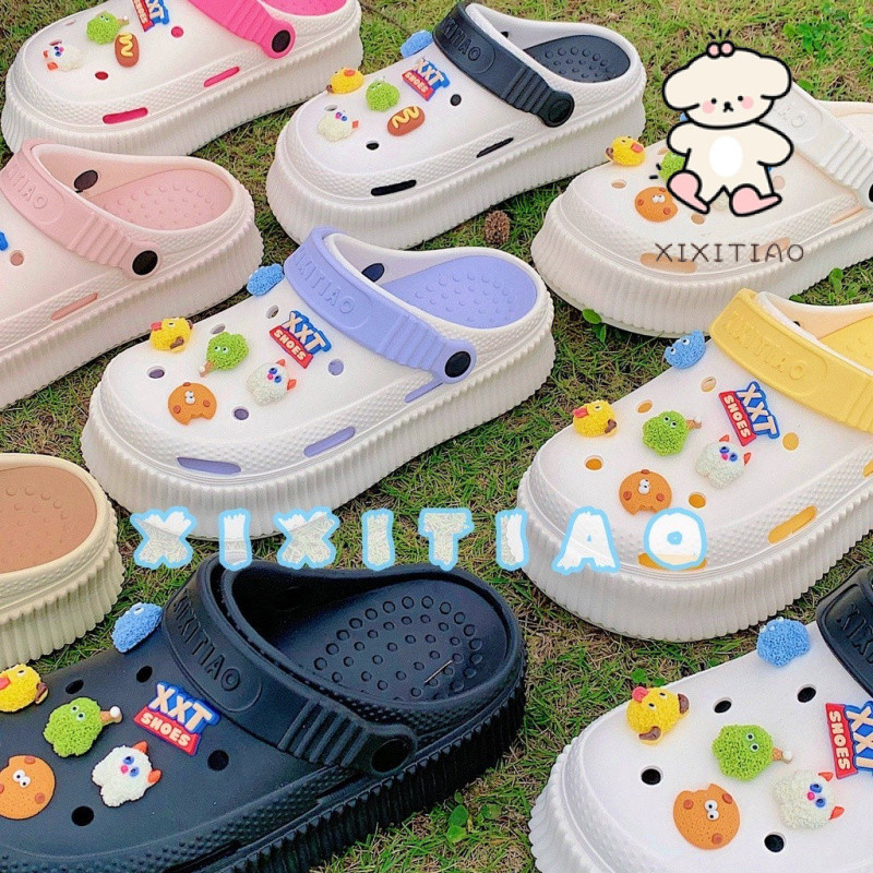 Xixitiao Dép Bước Vào Shit Feel EVA Hoạt Hình Vui Vẻ Đế Mềm Baotou Lỗ Giày Đế Dày Tăng Chiều Cao Thời Trang Mặc Ngoài Trời Bãi Biển Mùa Hè