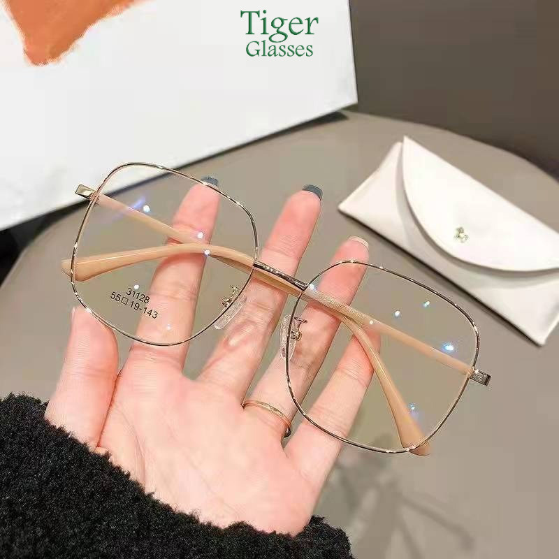 Kính cận thị thời trang -0.5 -1.0 -1.5 -2.0 -2.5 -3.0 -3.5 -4.0 -4.5 -5.0 -5.5 -6.0 độ dành cho nam và nữ với tròng kính có thể tháo rời kính chống ánh sáng xanh 039