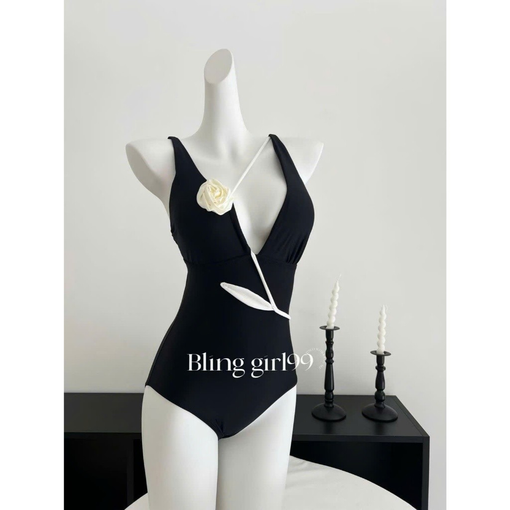 Set bộ đồ bơi Bikini liền thân thiết kế cổ chữ V gợi cảm phối hoa hồng trắng kiểu Pháp MT33 BKN53