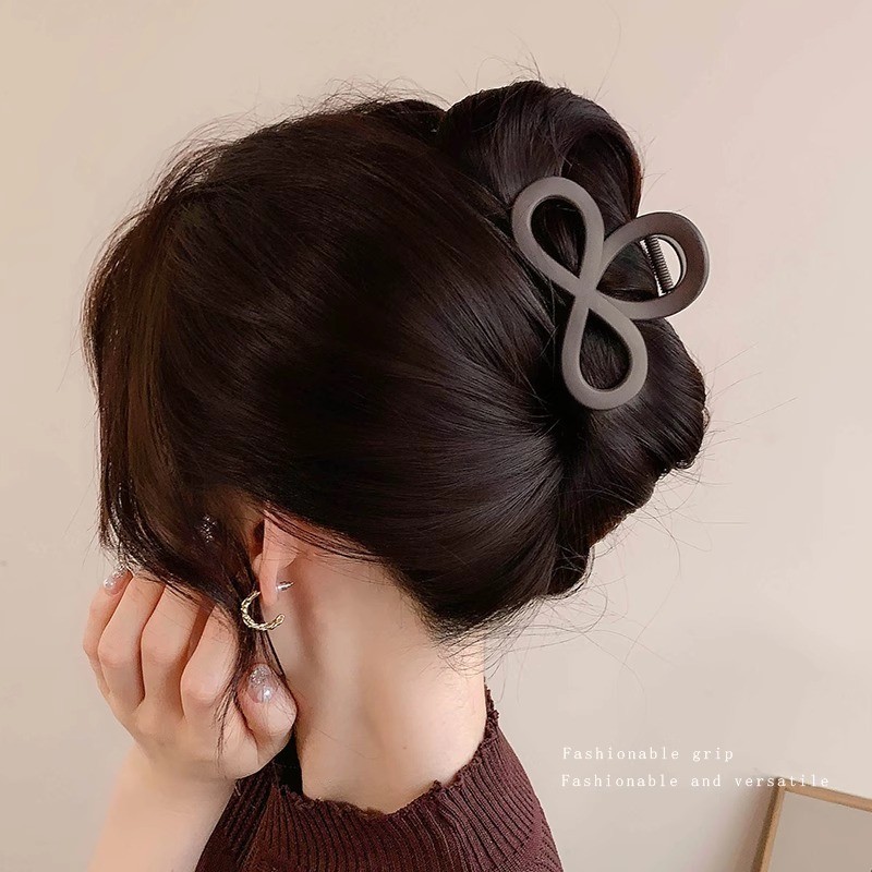 Hình mờ 8 hình Grab Clip Tính khí trung bình Cá mập nữ Grab Clip
