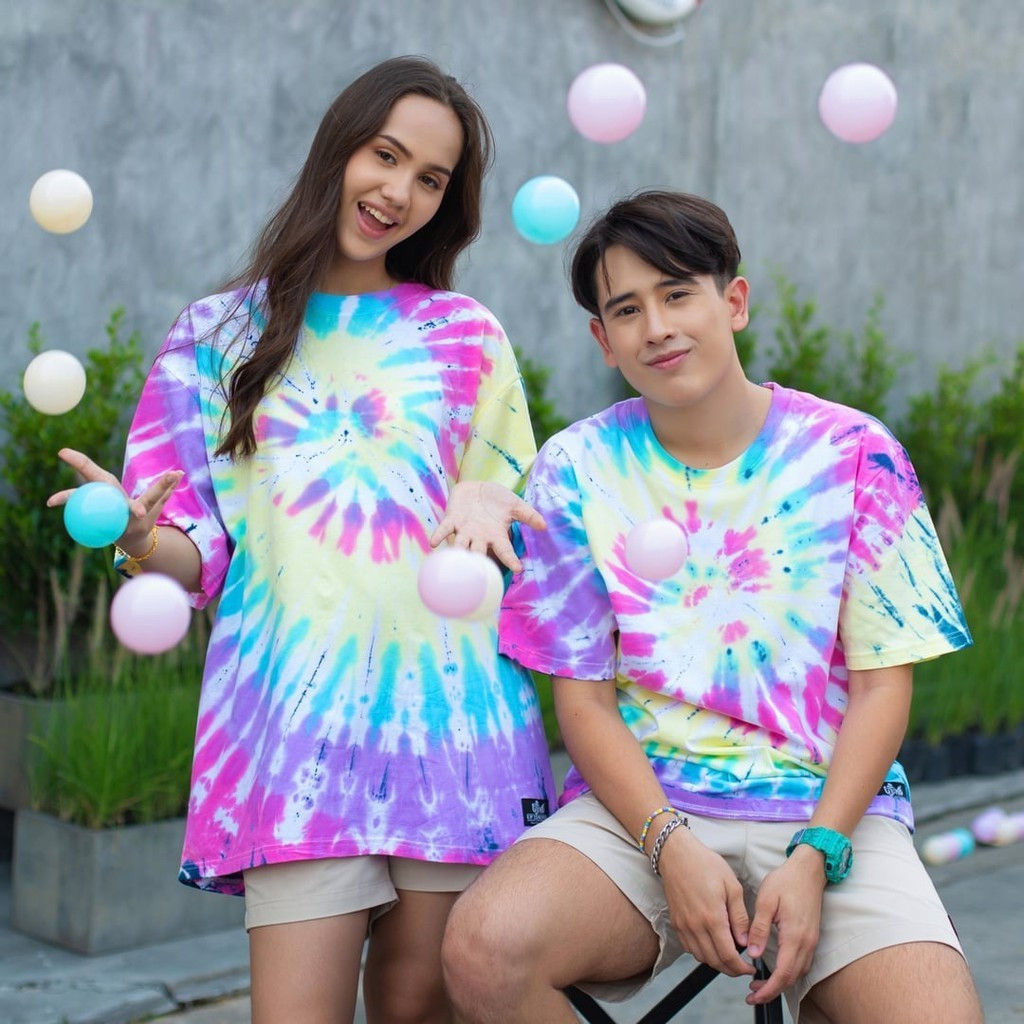 Áo thun cặp đôi in họa tiết tie-dye, tay ngắn unisex, mùa hè 2025, áo rộng rãi mới, phối đồ đa năng