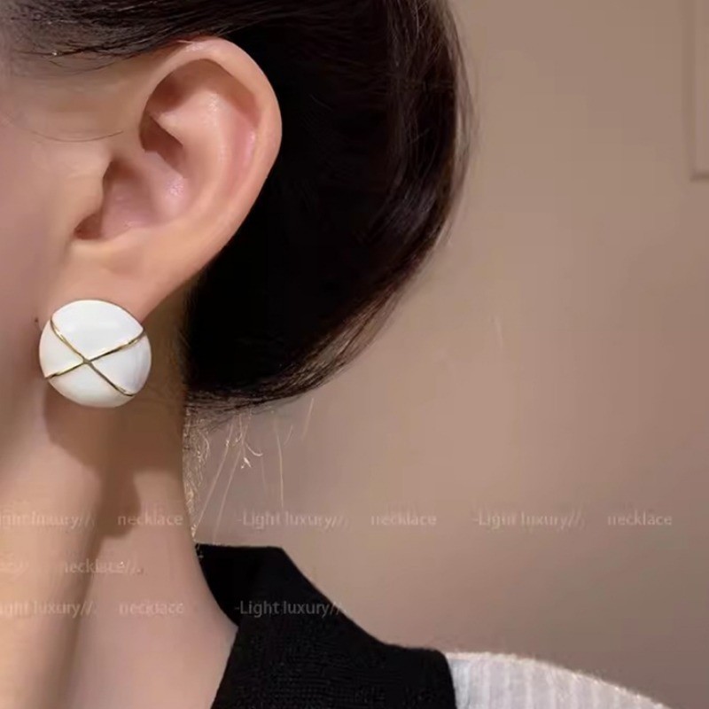 Bông Tai Trắng Sữa Tính Khí Đơn Giản Mùa Hè Nhỏ Tinh Tế Bông Tai Nữ Bông Tai