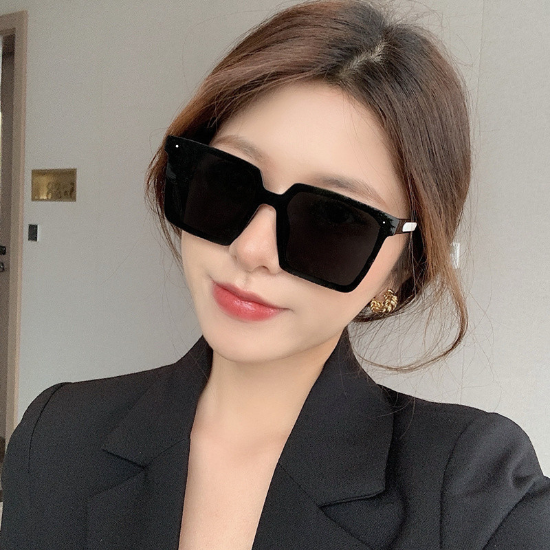 [Yunyuan] Kính râm nhựa tổng hợp toàn khung, Kính râm làm móng tay gạo hợp thời trang, Kính đôi chống tia cực tím, Kính đôi nam và nữ, Kính râm vuông khung lớn một mảnh được cá nhân hóa