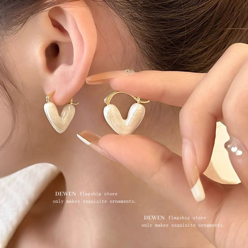Bông tai tình yêu màu trắng sữa dành cho nữ Bông tai Niche phong cách mới Bông tai