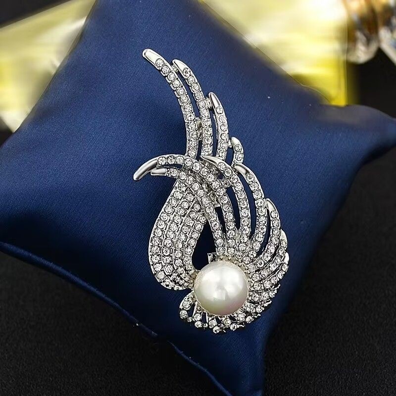 Bộ đồ sang trọng hoa ngực bằng kim cương giả tinh tế cao cấp dành cho nữ