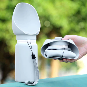 【Ready Stock】 Dog Water Cup Water Bottle Folding Mini Silicone Outdoor Special Water Cup for Pets Water Feeding Artifact Large Capacity Okfm