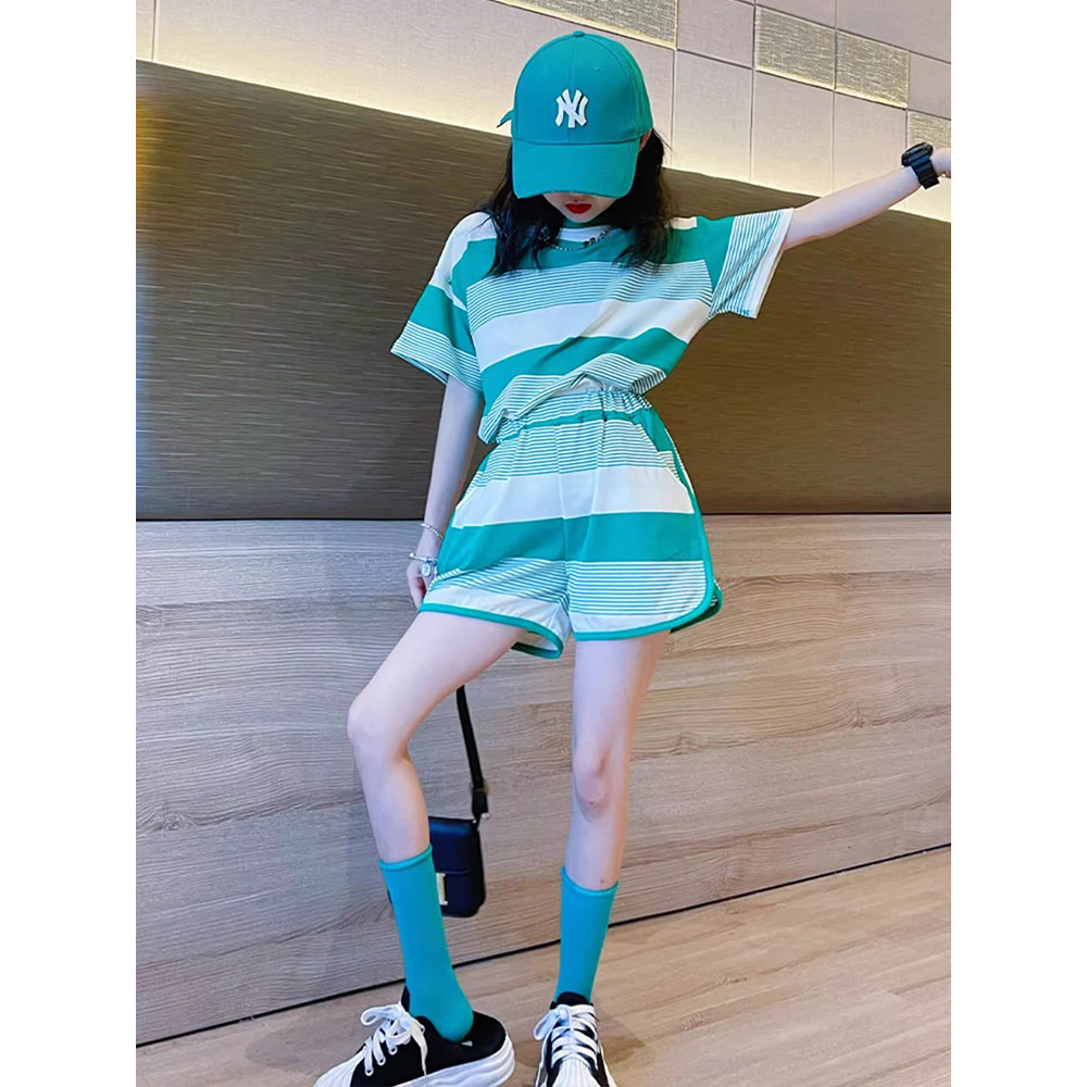 Bộ đồ thể thao mùa hè cho bé gái Kích thước 120-170 Thời trang thời trang bé gái sọc ngắn tay dáng rộng giữa lớn cho trẻ em Quần Short mùa hè Bộ đồ hai mảnh 6NLU