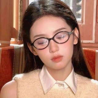 Khung kính đen cổ điển Hàn Quốc