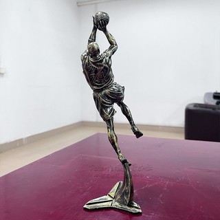 Siêu sao bóng rổ Kobe NBA Mamba tinh thần tượng đồng kết cấu mô hình trang trí