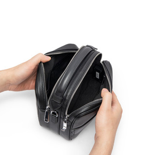 Túi cần tay golf vân tay da bò cao cấp FTT Leather có nhiều ngăn để thẻ kết hợp đeo chéo mã GO3600VT-1