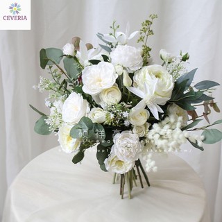 Bó hoa cầm tay cô dâu, hoa đính hôn, chụp ảnh mẫu đơn và kèm mimosa trắng CEVERIA