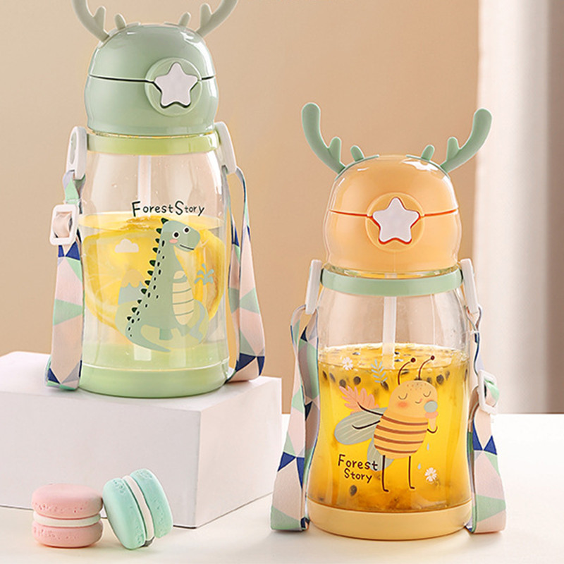 【SKISOPGO】chai nước trẻ em Bình nước rơm trẻ em Cốc rơm dung tích lớn  600ML Cốc ống hút nhựa hoạt hình