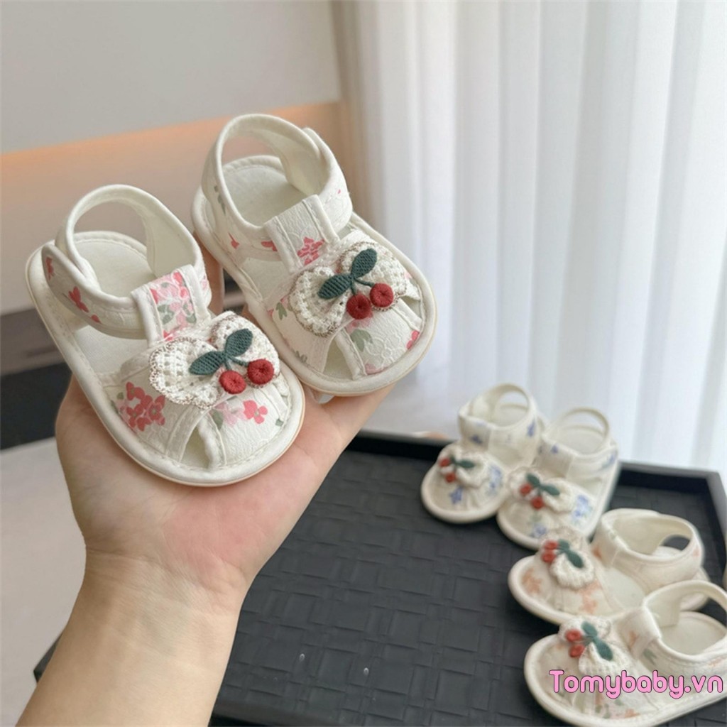 Xăng đan Bé Gái Cherry Nơ Kín Mũi Chống Trơn Trượt Đế Mềm Thoáng Khí Giày Mùa Hè