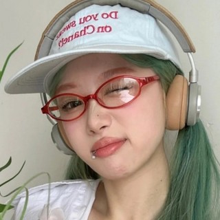 Retro Hộp màu đỏ trong suốt hình bầu dục kệ kính lõm hình nữ Y2K gương chiếu sáng phẳng