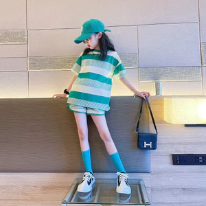 Bộ đồ thể thao mùa hè cho bé gái Kích thước 120-170 Thời trang thời trang bé gái sọc ngắn tay dáng rộng giữa lớn cho trẻ em Quần Short mùa hè Bộ đồ hai mảnh 6NLU