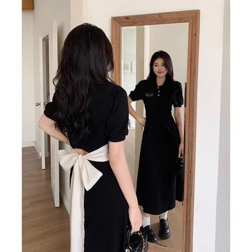【Bess's house】váy bigsize nữ，chân váy dài，váy 2 dây dáng dài，váy nữ bigsize，Váy cổ polo cổ ngắn tay hở lưng nữ 2024 mới, đen nhỏ ôm eo mùa hè, dịu dàng，chân đen trơn，váy sang chảnh， tiểu thư s