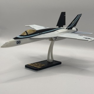 Mô hình Kit lắp ráp máy bay tiêm kích F/A-18 phiên bản đặc biệt