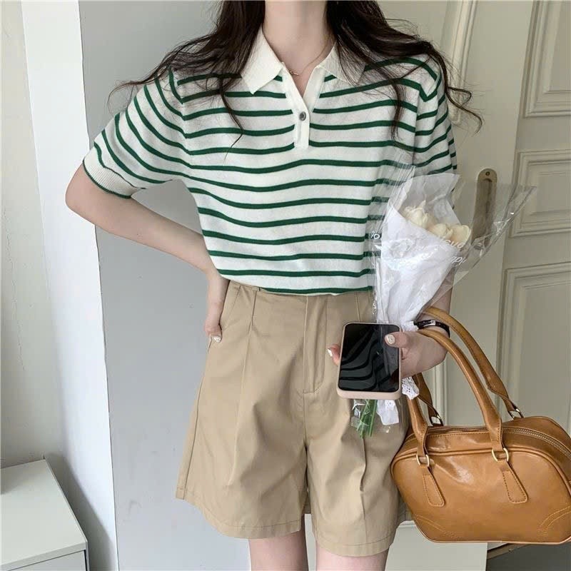 Áo cộc tay nữ dệt kim mongtoghi thiết kế cổ bẻ phối khuy cài phong cách năng động BA SP290