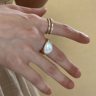 [Ưu đãi đặc biệt] Nhẫn màu xanh lá cây có thể điều chỉnh cho phụ nữ Thiết kế tiên tiến Thời trang Niche Light Sang trọng Phong cách phương Tây Nhẫn