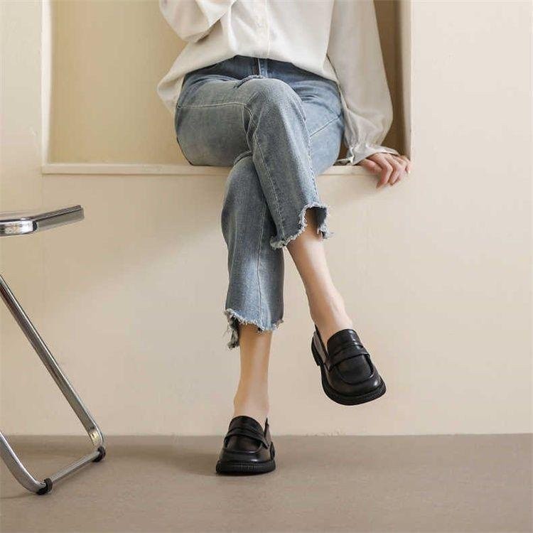 Đen Phong Cách Anh Da Mềm Giày Da Nhỏ Giày Làm Việc Bằng Mùa Xuân Thu Phong Cách Mới Slip-On Dày Gót Loafers Phiên Bản Hàn Quốc Giữa Gót Giày Học Sinh