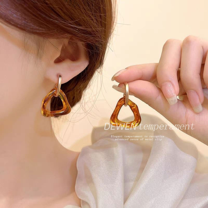 Retro Hổ Phách Màu Cà Phê Bông Tai Niche Phong Cách Mới Nhẹ Sang Trọng Phù Hợp Với Bông Tai Nữ