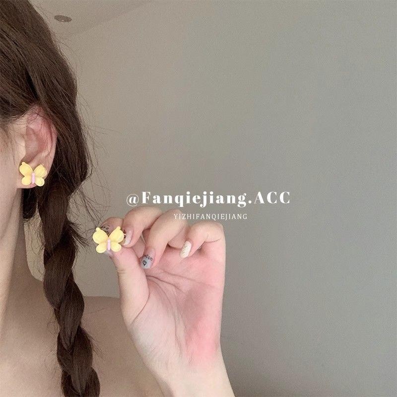 Kẹp Tai Mùa Hè Dopamine Vàng Bông Tai Bướm Nhỏ
