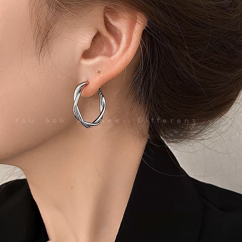 Bông tai cao cấp màu bạc 2024 Bông tai nữ phong cách mới