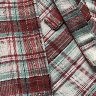 Váy ngắn chữ A kẻ sọc lưới xanh trắng, áo sơ mi eo có nơ co giãn, phù hợp dạo phố