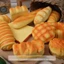 FUHUIOT Mô Phỏng Bánh Mì Bóp Đồ Chơi, Bánh Nướng Mô Phỏng Thực Phẩm Ăn Sáng Bóp Đồ Chơi Cảm Giác, Vinyl Vui Nhộn Mềm Thực Phẩm Giả Mô Hình Bánh Mì Phục Hồi Chậm Đồ Chơi Trẻ Em Quà Tặng
