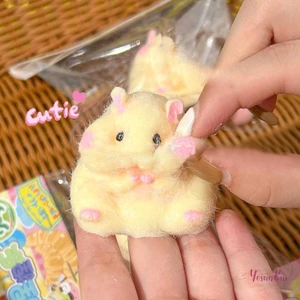 YosunRui] Đồ chơi viên nang chính hãng Nhật Bản Chất béo dễ thương Milky Soft Hamster Đổ xô Búp bê sang trọng Bóp Đồ chơi giảm căng thẳng MỚI