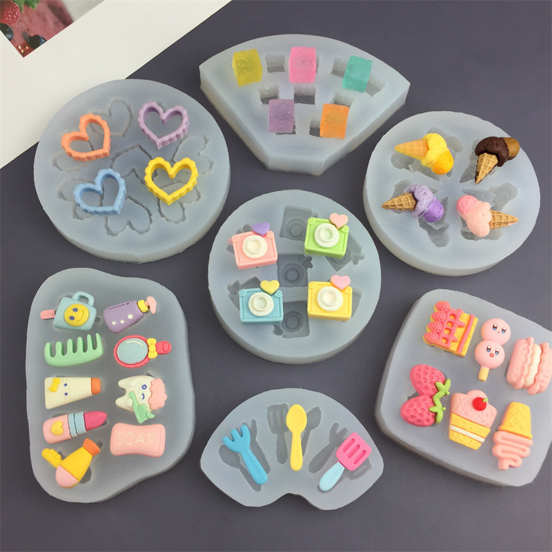 Bộ khuôn silicon sô cô la hình trái tim camera, kem dâu, trang trí bánh DIY handmade