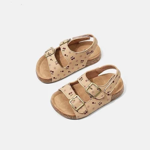 2025 Bé Gái Birkenstock Dép Mở Mũi Mùa Hè Phong Cách Mới Vừa Lớn Trẻ Em Đế Mềm Bé Gái Giày Đi Biển Cho Bé