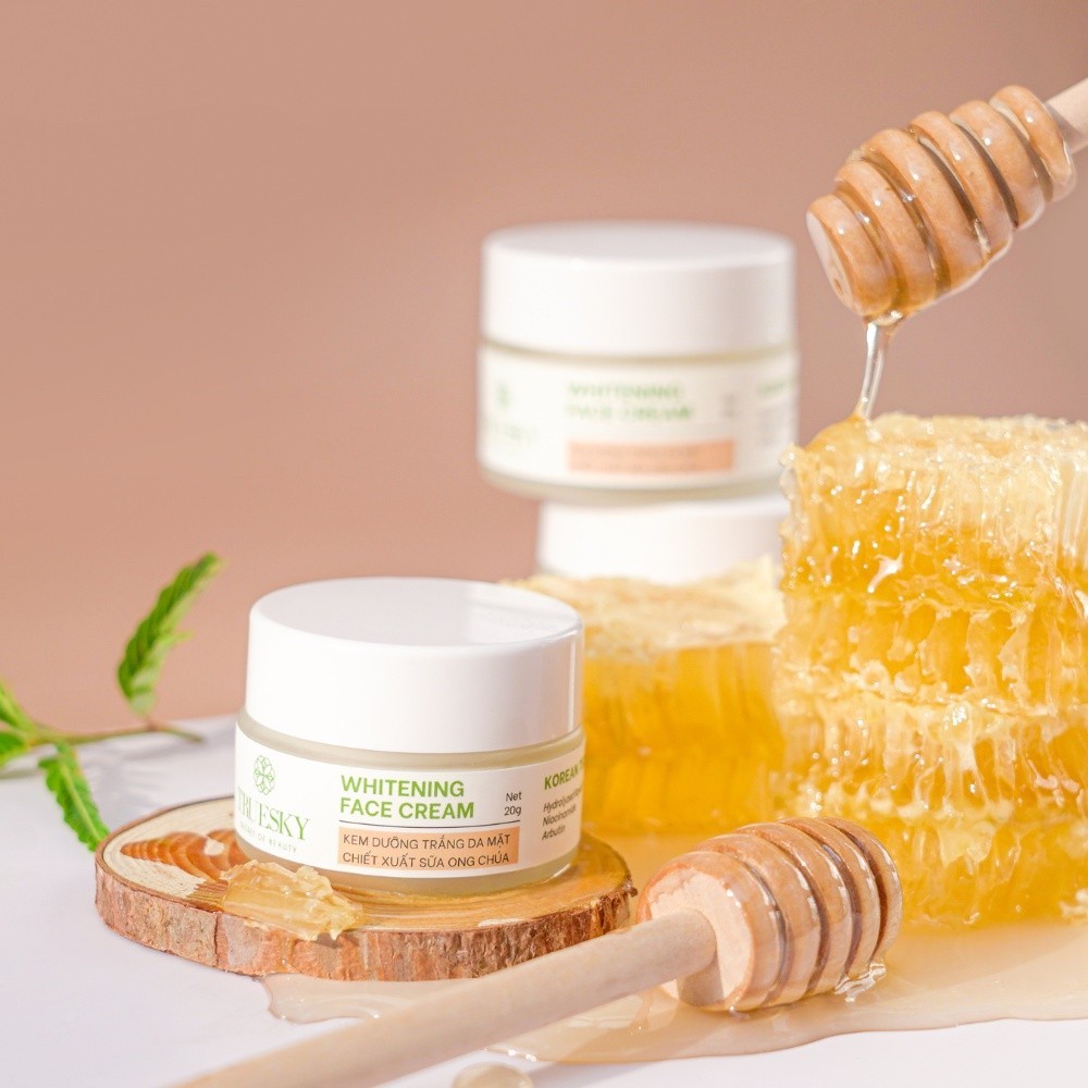 (Thử 5g) Kem dưỡng trắng da mặt chiết xuất sữa ong chúa Truesky Whitening Face Cream 20g