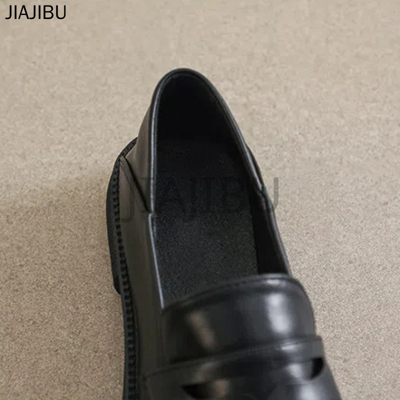 Size 35-43 Giày Da Gót Thấp Mũi Tròn Chống Trượt Y2K Giày Nữ Cỡ Lớn Korean Fashion Platform Mary Jane Shoes Giày Đi Học Màu Đen Giày JK Lolita Của Nhật Bản Giày Đế Bệt Kiểu Anh 42 Cosplay Doll Shoes 41 Giày Công Chúa Đế Mềm Giày Khiêu Vũ