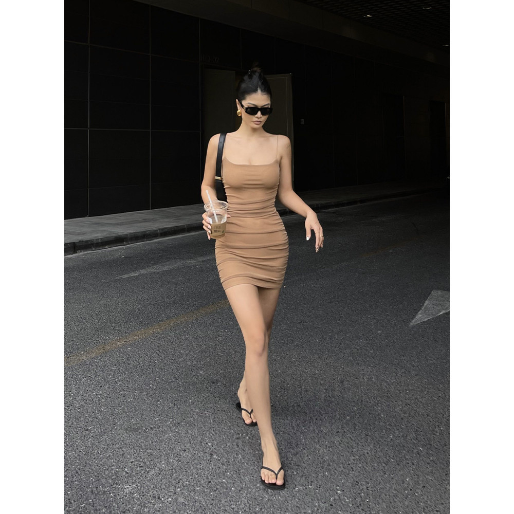 Hot Girl Bạc Lụa Xếp Ly Mỏng Sling Dress Mùa Hè Eo Cao Ôm Ngắn Gợi Cảm Váy Hông Âu Mỹ Kentou Thể Hiện Thân Váy Ngắn Dây Đeo Vai Mỏng Flat Sling Dress Atmosphere Gạc Vest Close @ -
