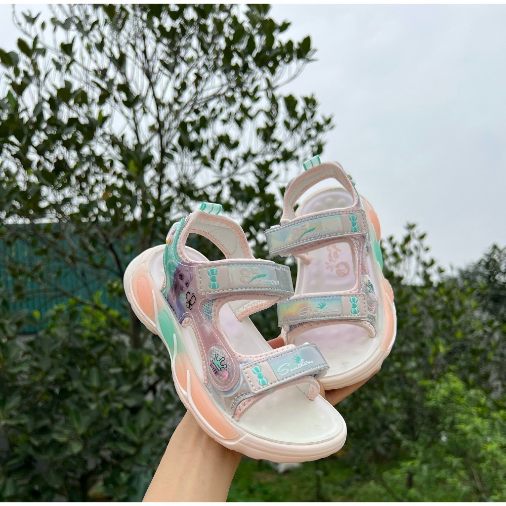 sandal cho bé đi học dép quai hậu cho bé êm chân chống trượt khâu đế nữa hoàng băng giá cho bé từ 3 tuối B8
