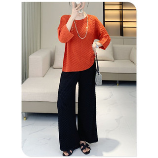 Miyake Xếp Ly Thiết Kế Cao Cấp Cảm Giác Thu Đông Phong Cách Mới Kim Cương Xếp Ly Thủ Công Ba Phần Tư Tay Cổ Tròn Tính Khí Áo Thun Màu Trơn