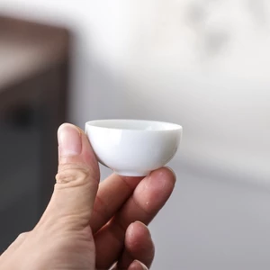 Chén Uống Trà Sứ Bạch Định Thấu Quang Cảnh Đức Trấn 40 ml