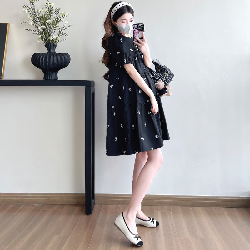 Váy bà bầu thời trang mùa hè thêu hợp thời trang Mẹ bà bầu