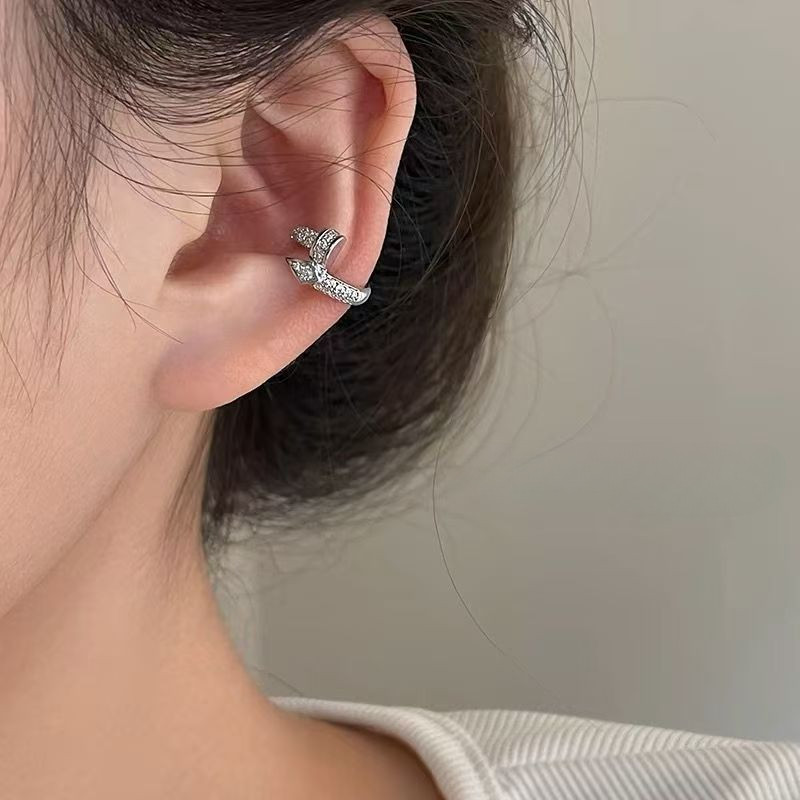 Bông Tai Kẹp Móng Tay Phong Cách Hàn Quốc, Phù Hợp Cho Học Sinh Nam Và Nữ